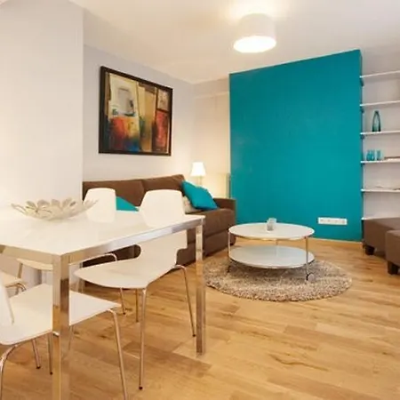 Montmartre Abbesses-artist Village * פריז